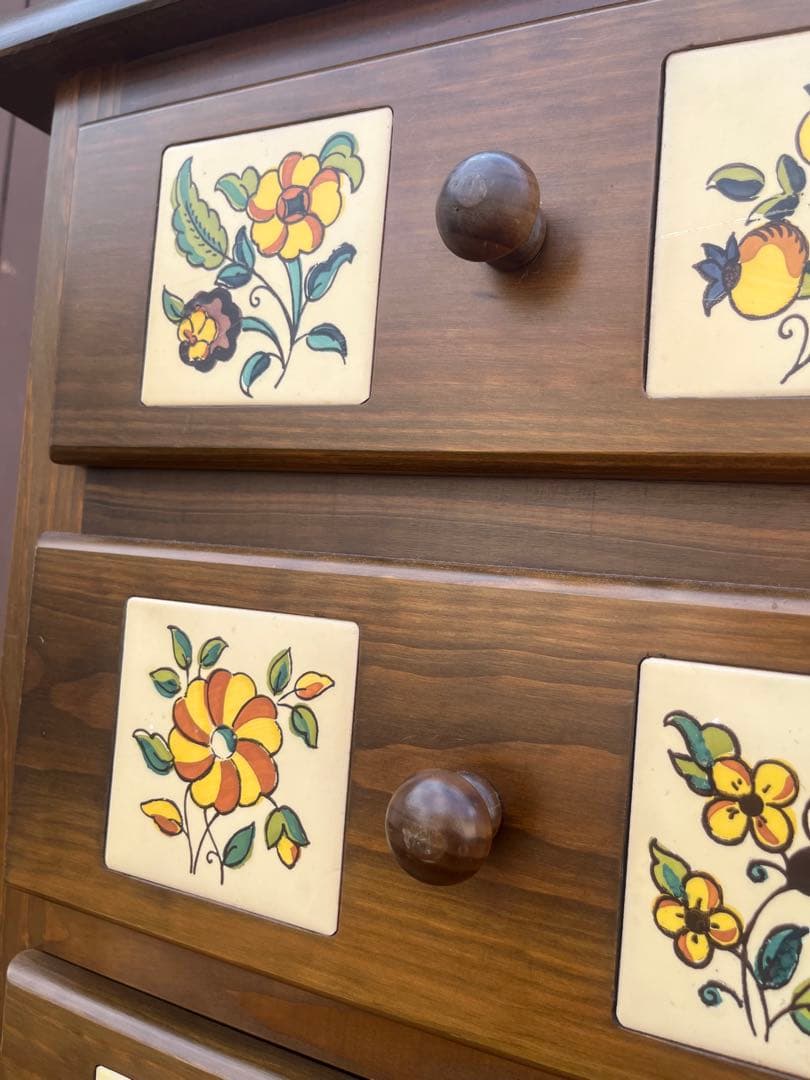 北欧 昭和レトロ 花柄タイル 木製チェスト 4段 箪笥 カントリー アンティーク
