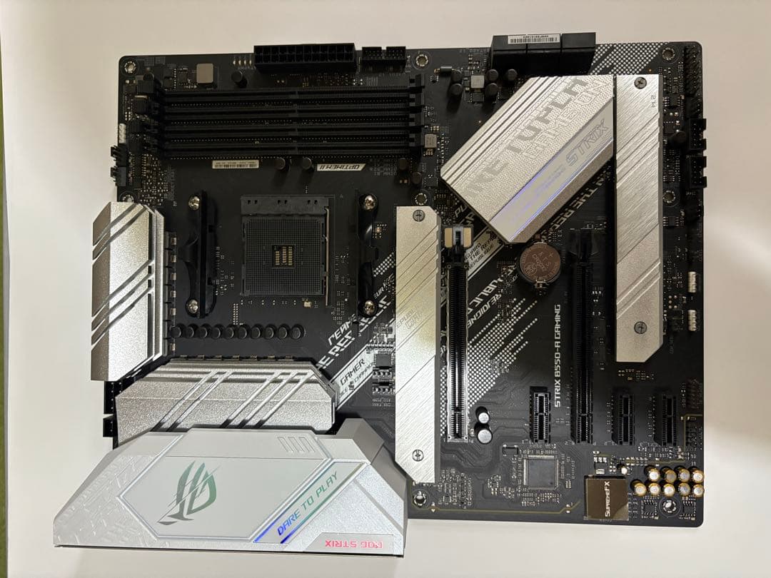 ROG STRIX B550-A GAMING マザーボード