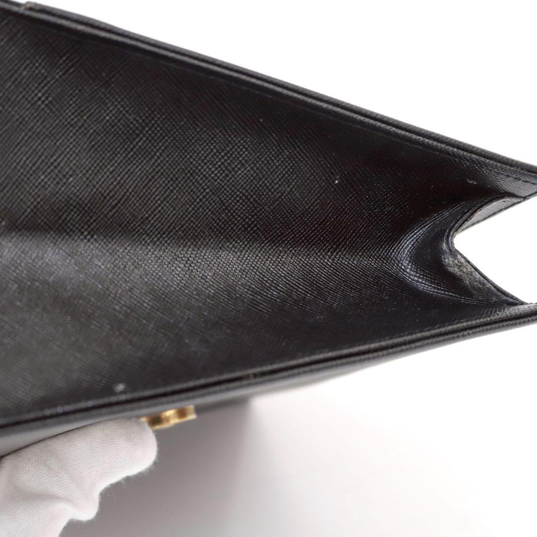 箱付き イヴサンローラン　カサンドラロゴ　クラッチバッグ　サフィアーノ　レザー