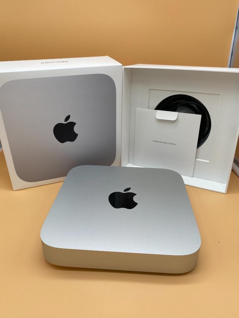 Apple Mac mini + Magic Trackpad + キーボード