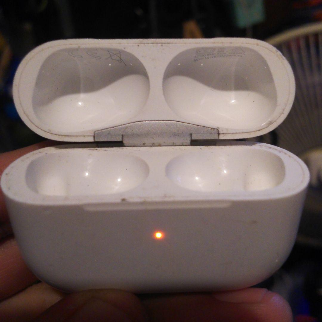 エアポッズ充電ケースのみ