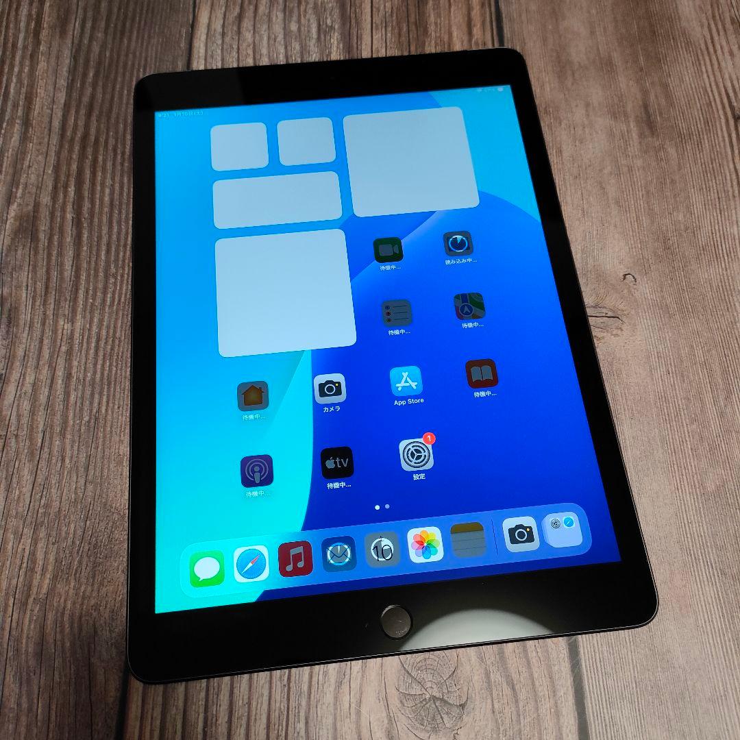 iPad 第8世代 32GB グレー SIMフリー 美品