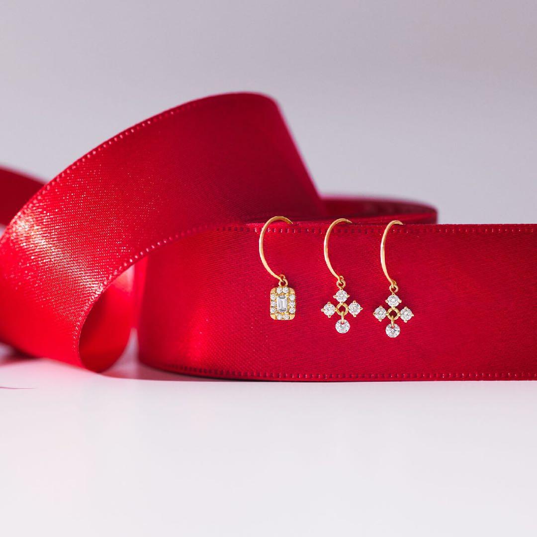 アーカーセレニティーダイヤモンド18Ｋピアス