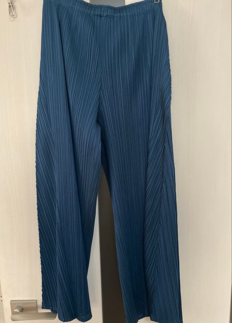 pleats please ブルー　ワイドパンツ