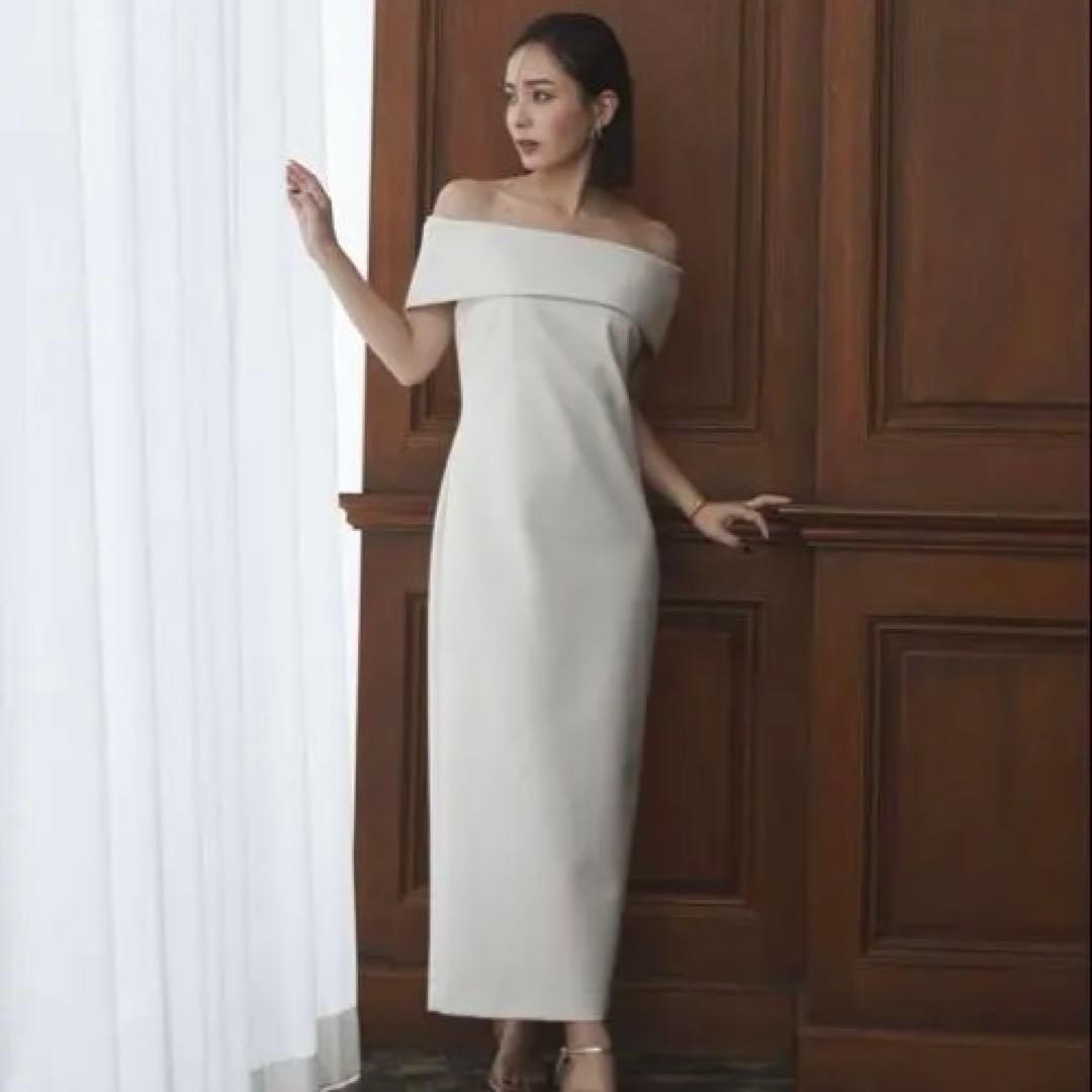 【値下げ中✨】anuans オフショルコンシャスワンピース