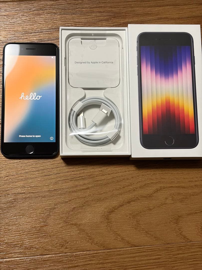 Apple iPhone SE（第3世代）128GB ミッドナイト SIMフリー
