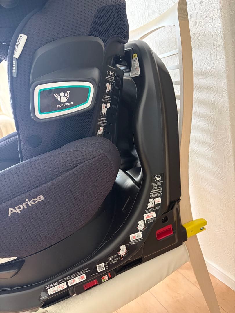 【美品】アップリカ フラディアグロウ ISOFIXセーフティープラス プレミアム