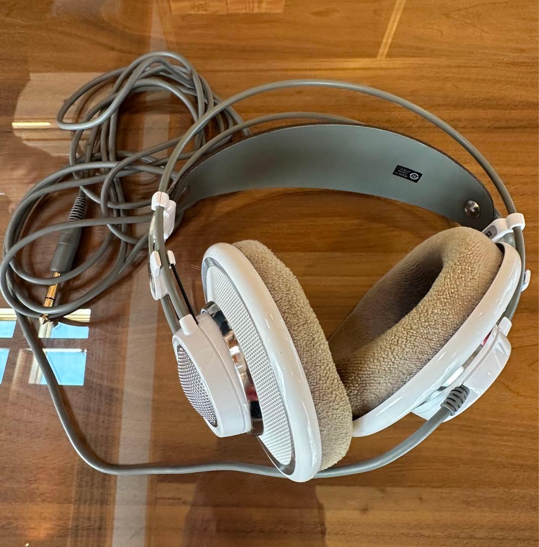 AKG モニターヘッドホン K701