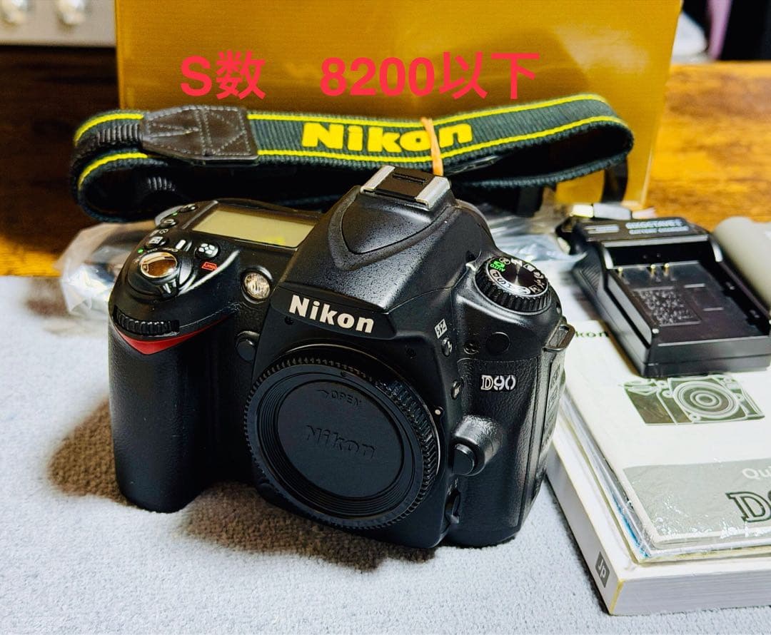 極美品 NIKON ニコン D90 デジタル一眼レフ