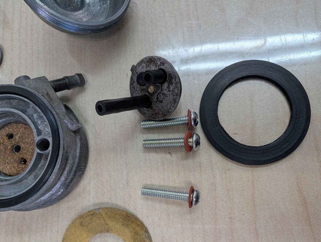 ホンダ　ベンリィc92　ガソリンコックと新品ガスケットセット　燃料コック