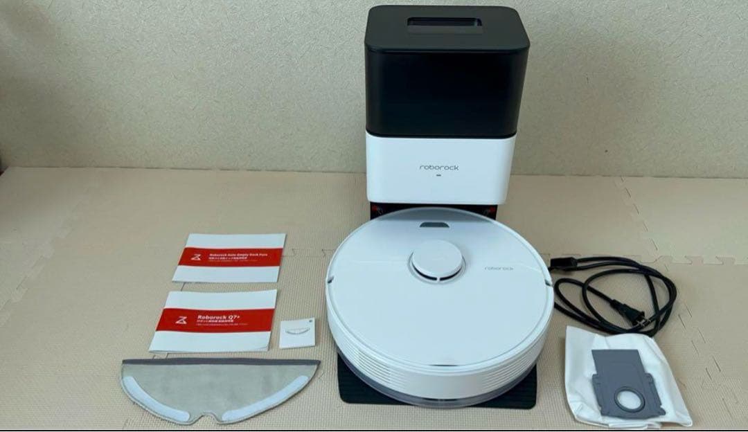 Roborock Q7+ 白(スマート自動ゴミ収集ドッグ付きモデル)