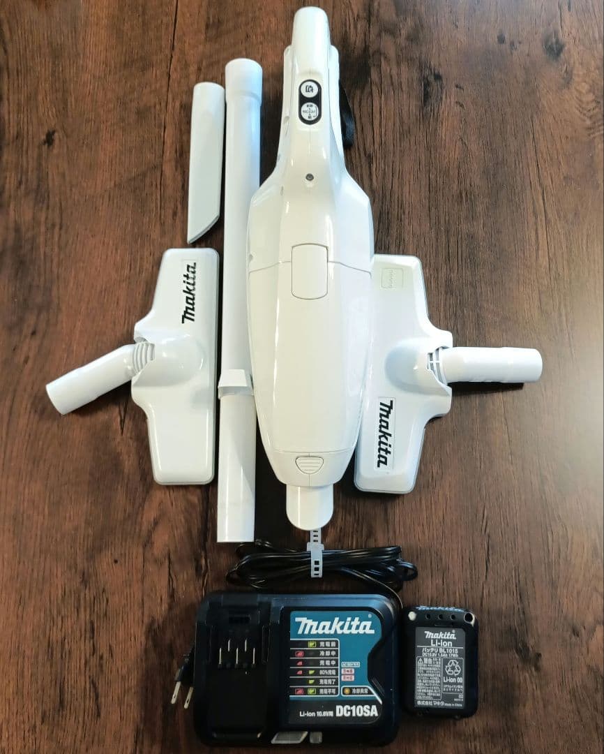 Makita マキタ 10.8V 充電式クリーナー CL107FD