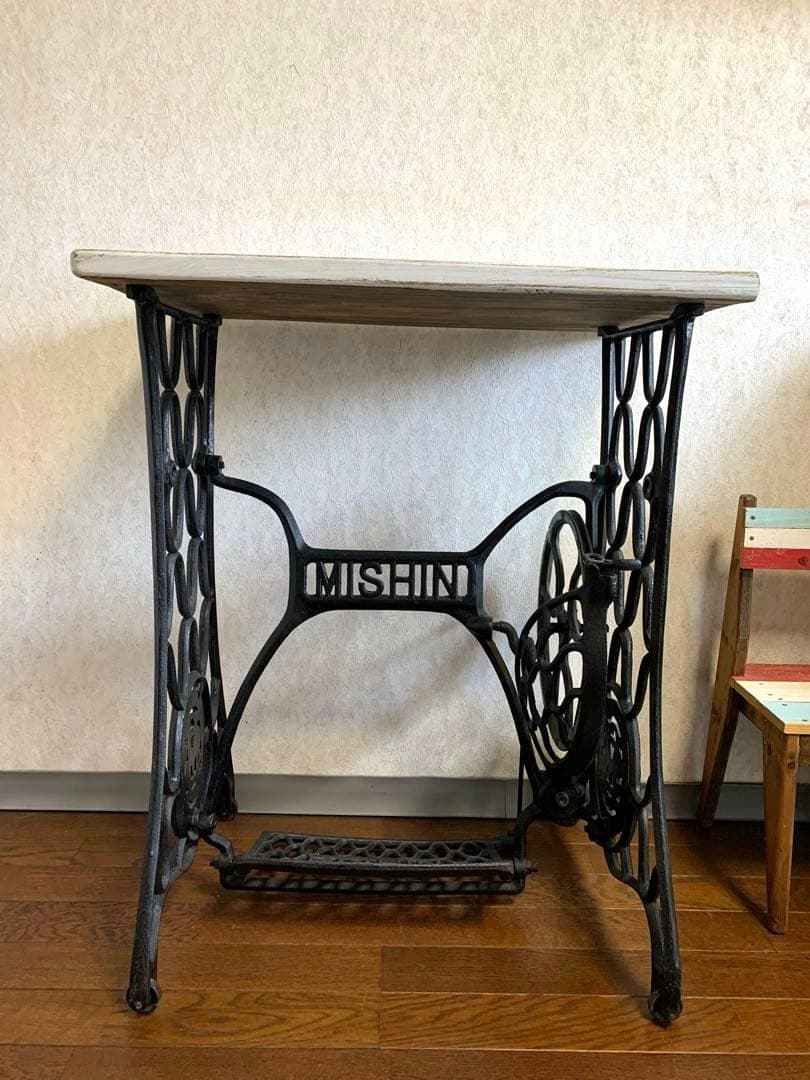 引取可♡アンティーク　ミシンテーブル　雑貨　テーブル　MISHIN カフェ