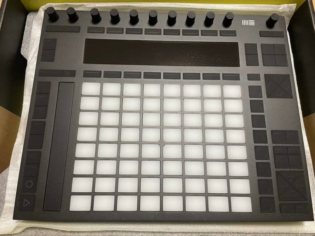 Ableton Push2 MIDIコントローラー & 専用デッキセーバー