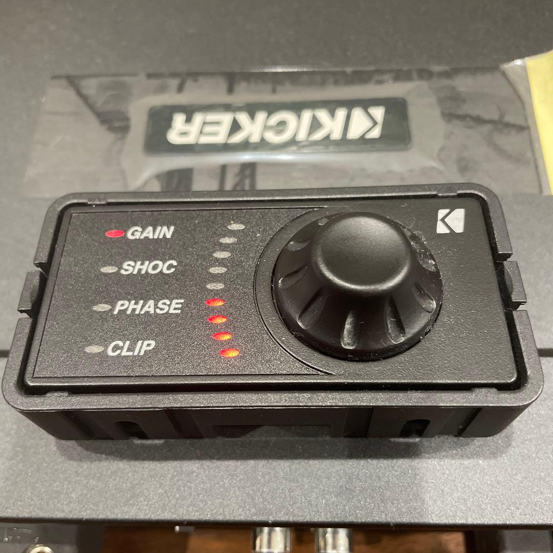 kicker アンプ　KXA800.1