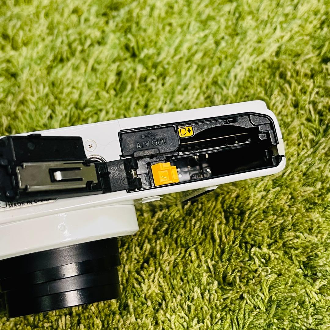 Nikon coolpix p310 デジタルカメラ ホワイト 本体ジャンク品