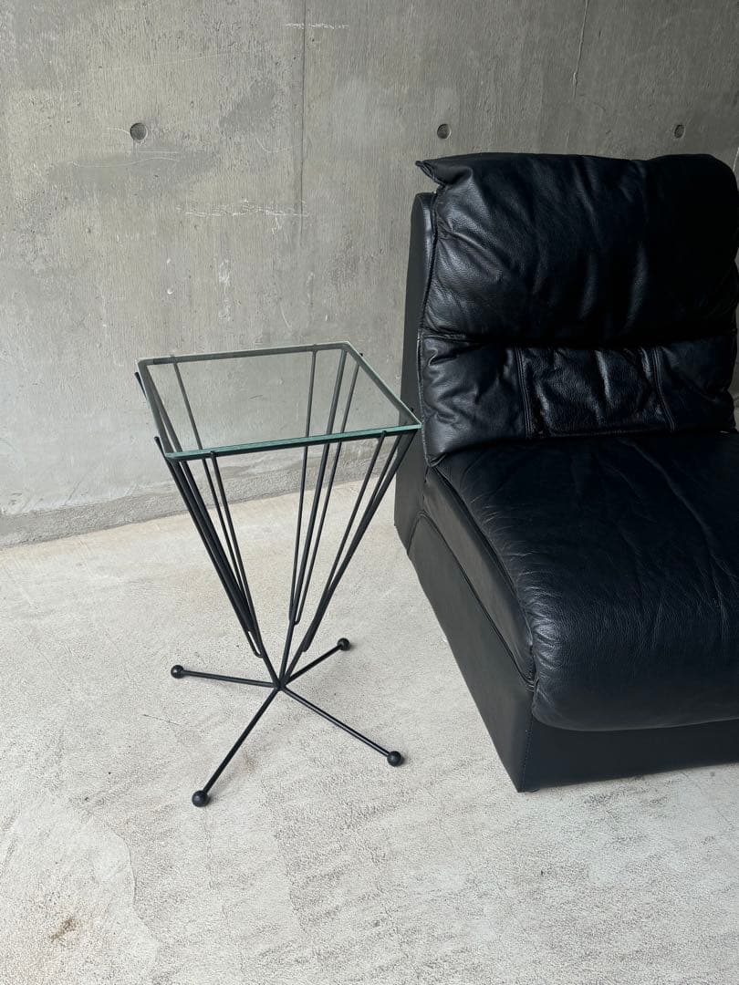 ポストモダン　ガラスサイドテーブル　ミッドセンチュリー　アーバンモダン