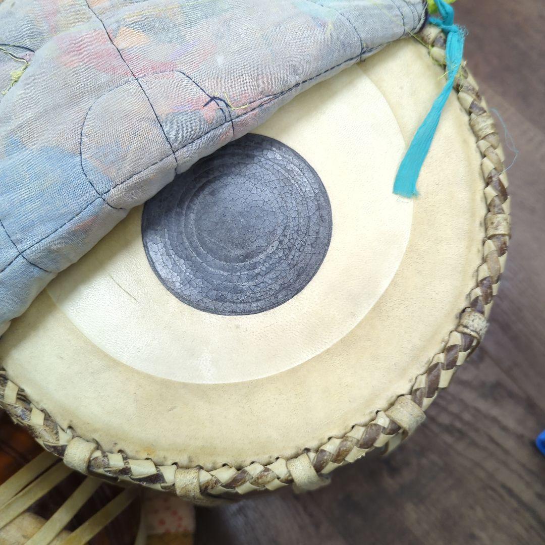 インド打楽器 タブラ&バヤンセット 台座付き