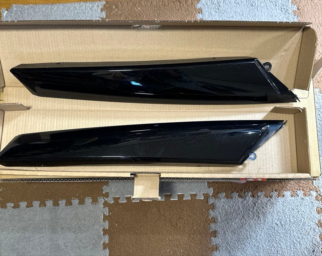 中古品  ミニクーパー 純正品 Aピラー モール カバー 左右セット