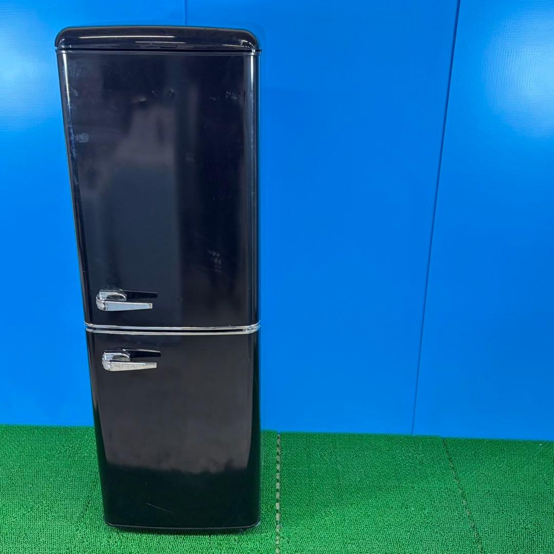745レトロデザイン冷蔵庫！！　小型　一人暮らし　2ドア　右開き　ブラックカラー