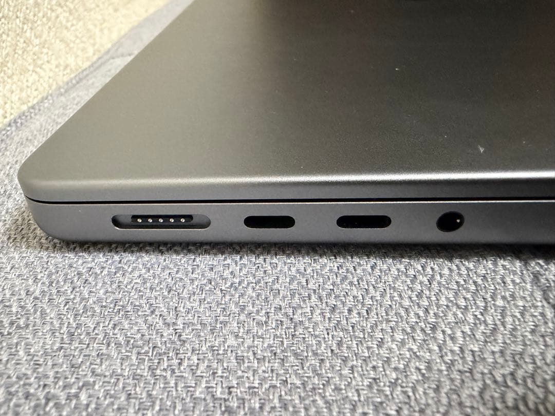 MacBook Pro M1 Pro 16GB 1TB 14インチ