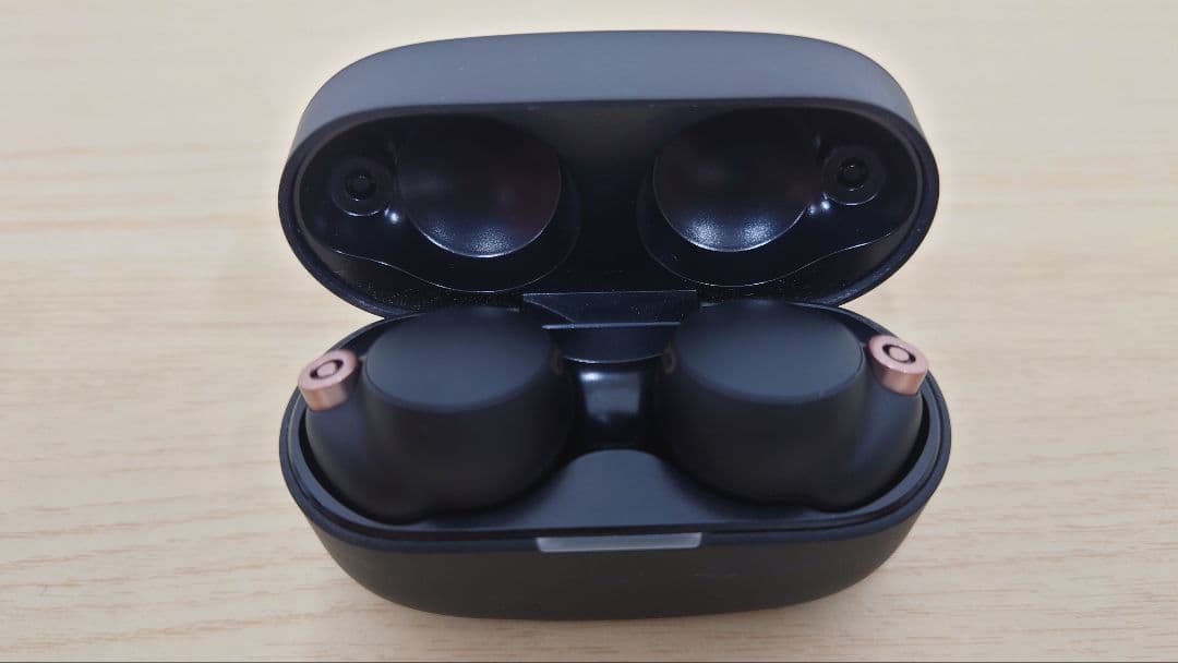 SONY WF-1000XM4ワイヤレスヘッドセット 黒（ジャンク）