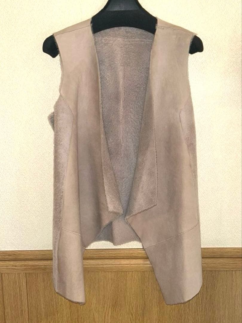 タグ付き新品　KARL DONOGHUE カールドノヒュー ムートンジレ　18万