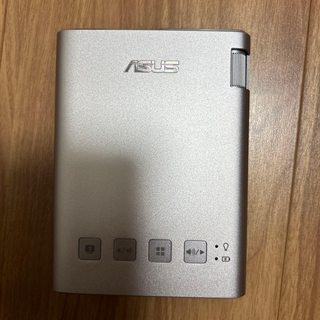【美品】ASUS ZenBeam E1 ポケットプロジェクター