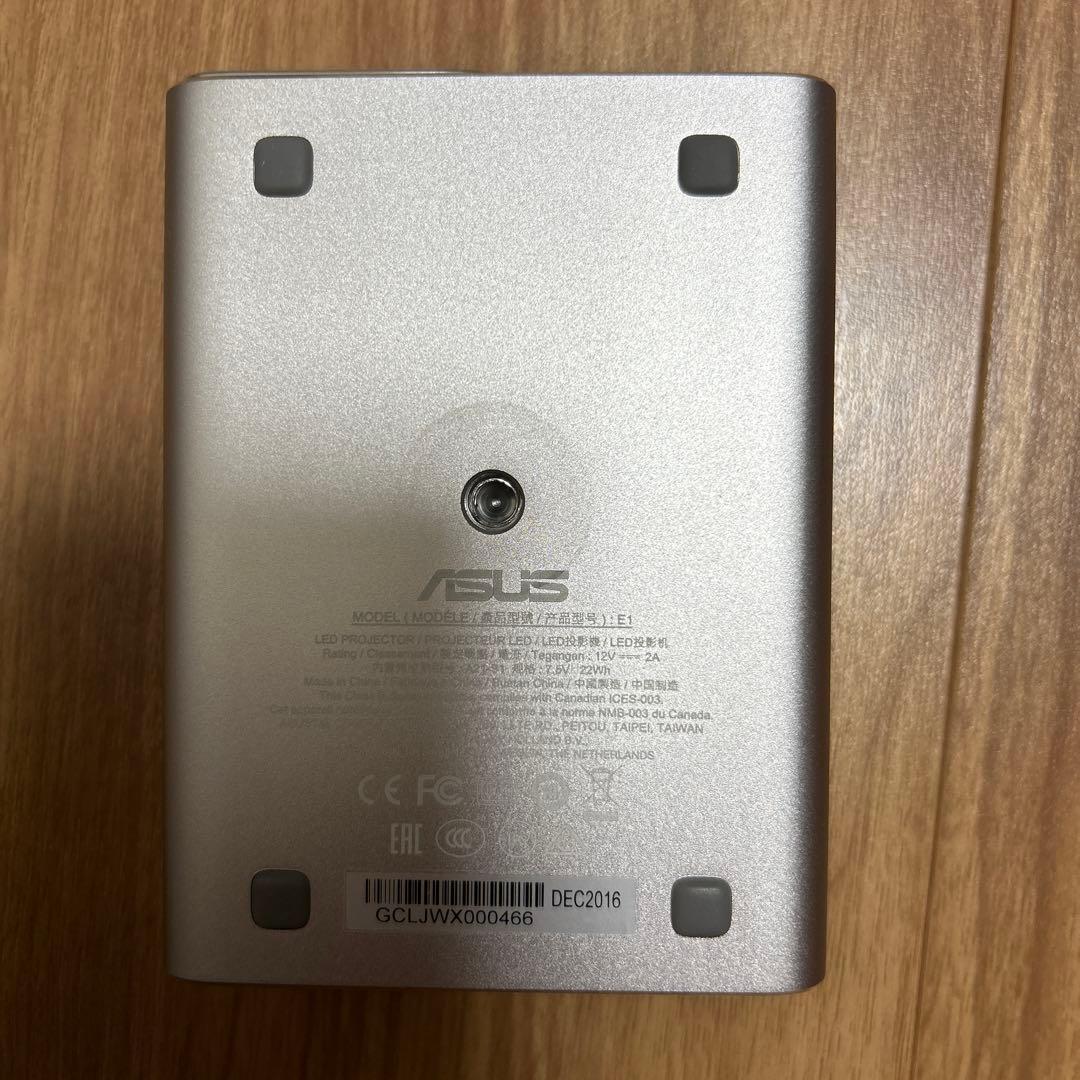 【美品】ASUS ZenBeam E1 ポケットプロジェクター