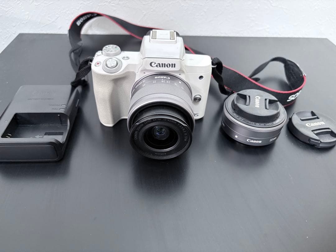 Canon ミラーレス一眼カメラEOS Kiss Mダブルレンズキット ホワイト