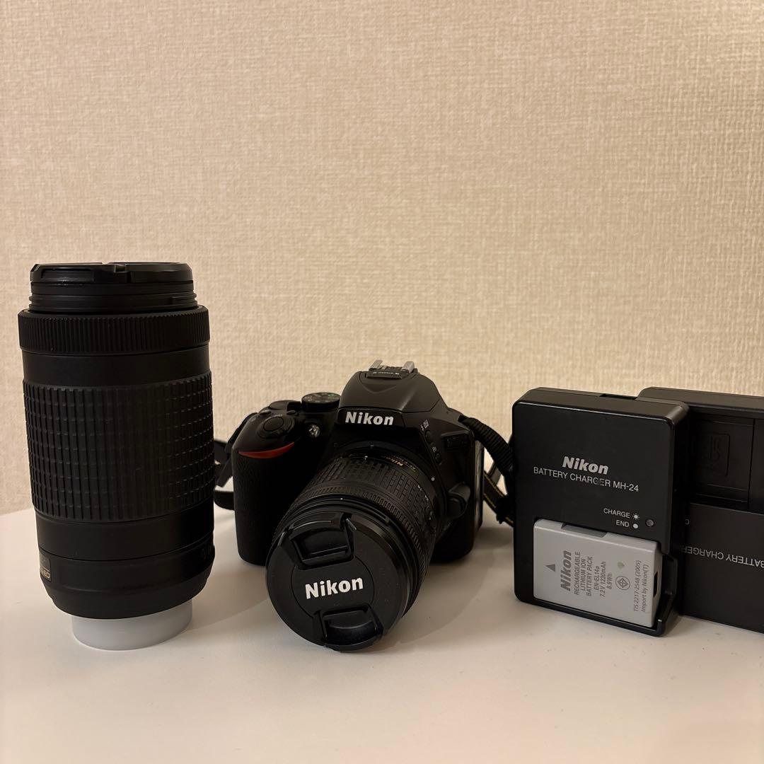 す*♪様 【美品】Nikon D5600 ダブルズームキット Camera ボデ