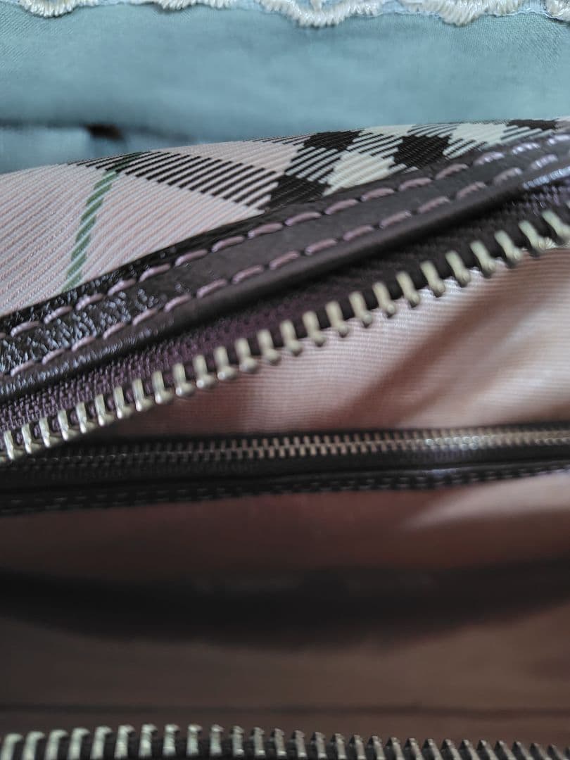 希少　バーバリーブルーレーベル　チェック柄ハンドバッグ　ピンク