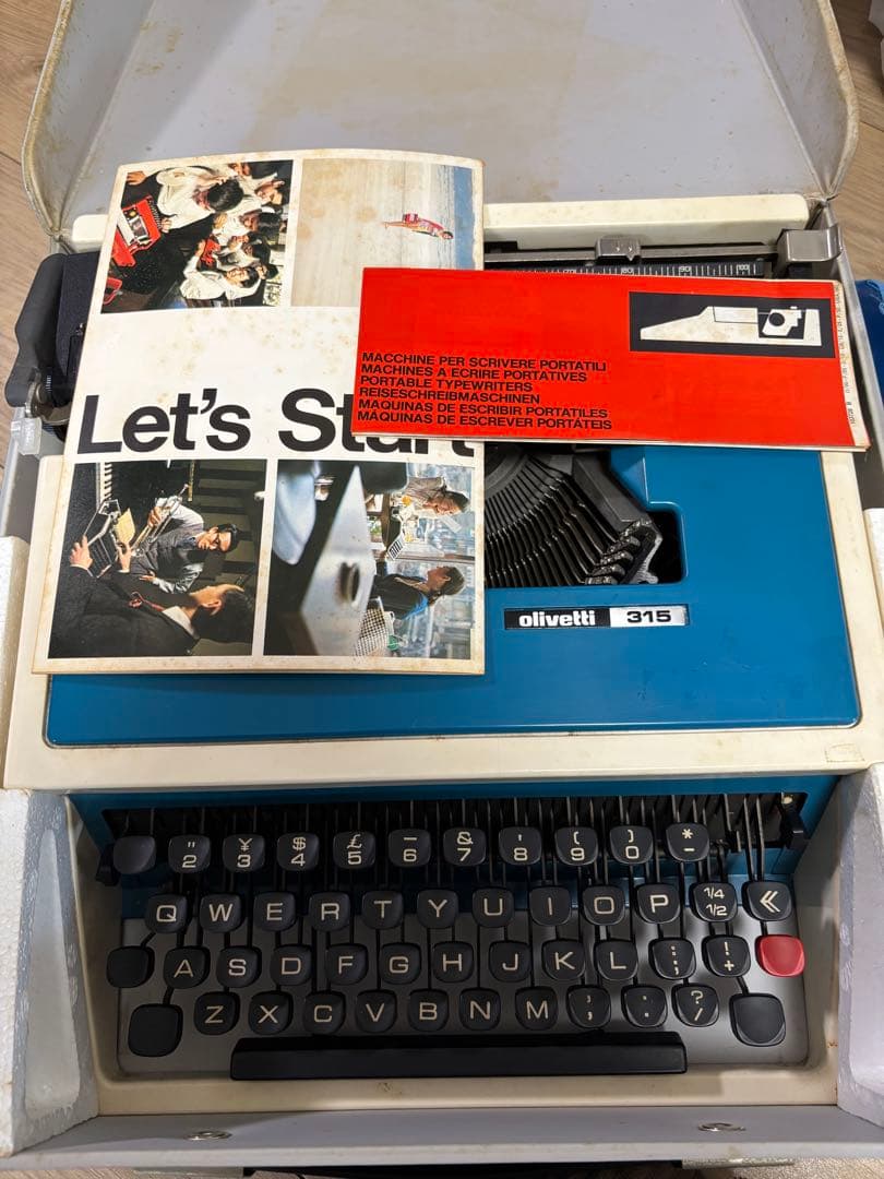 Olivetti 315 タイプライター ビンテージ