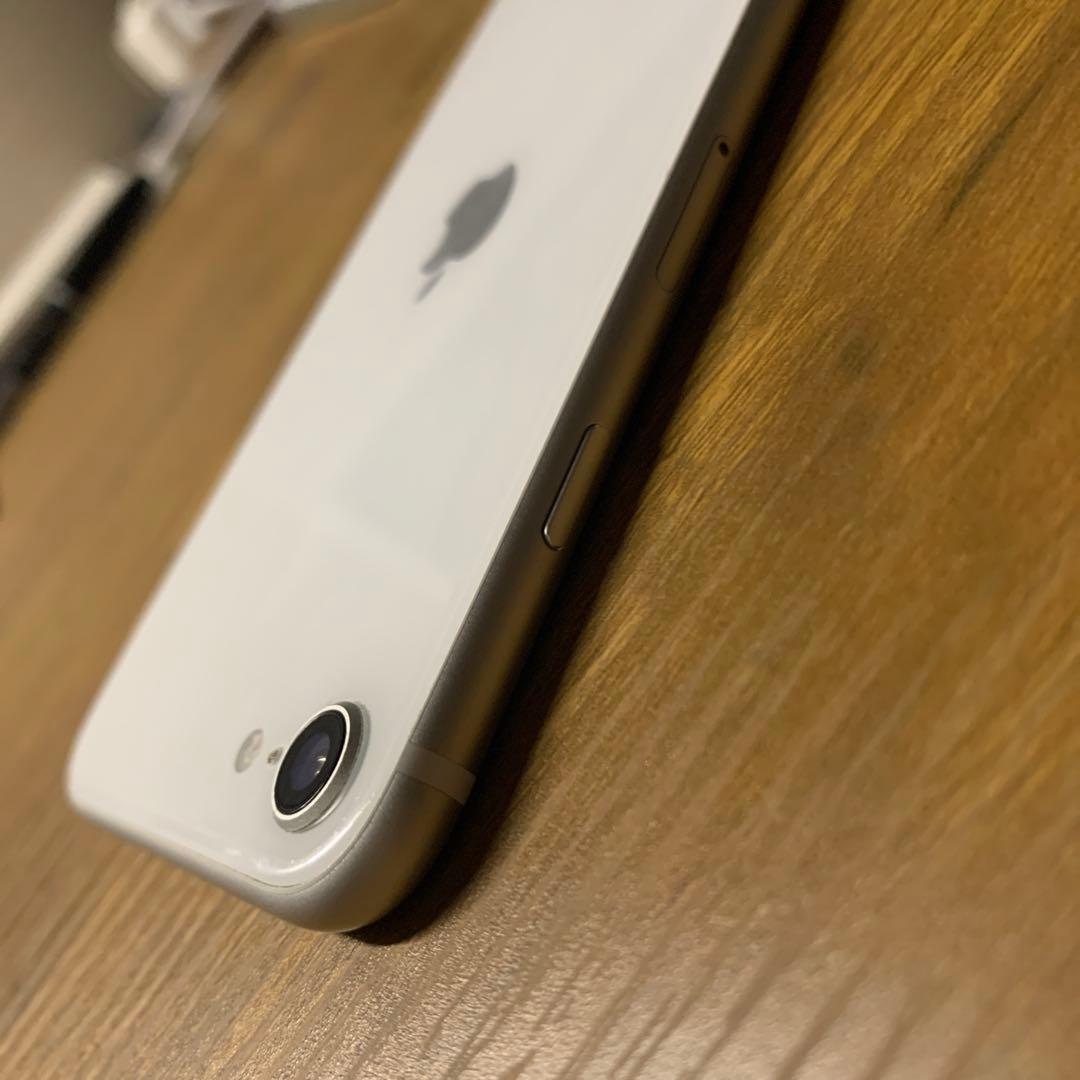 iPhone SE 第2世代 256GB ホワイト SIMフリー 本体初期化済み