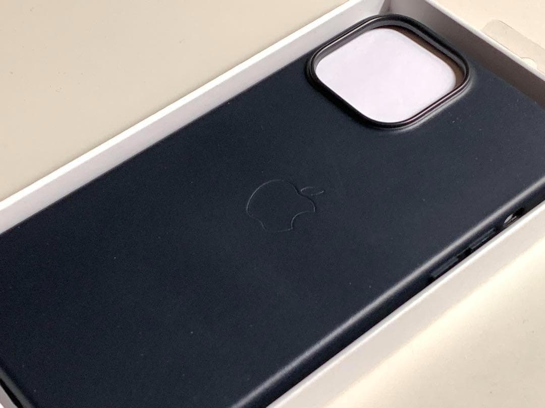 【新品】純正 iPhone 13 Pro Maxレザーケース・ミッドナイト①