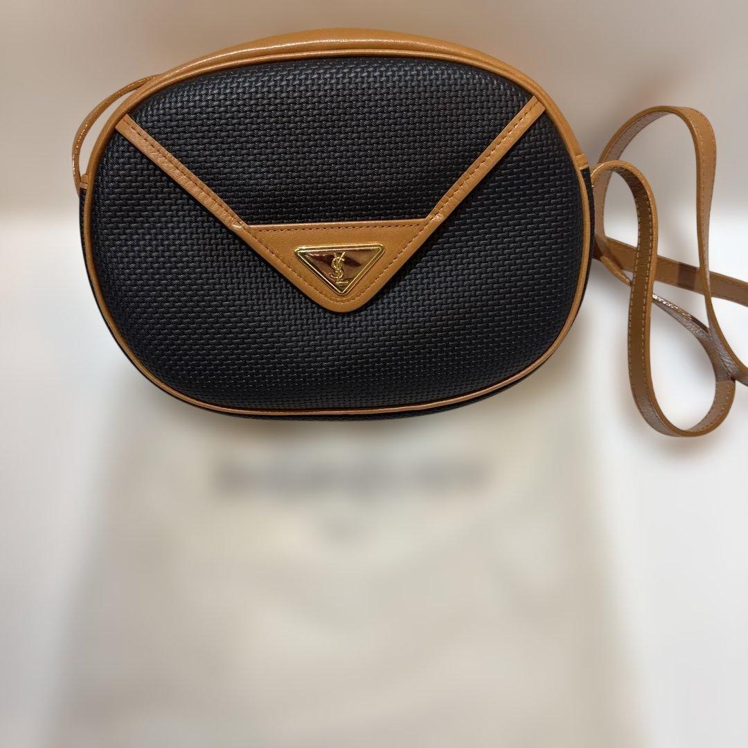 美品イヴサンローラン レザー ショルダーバッグ