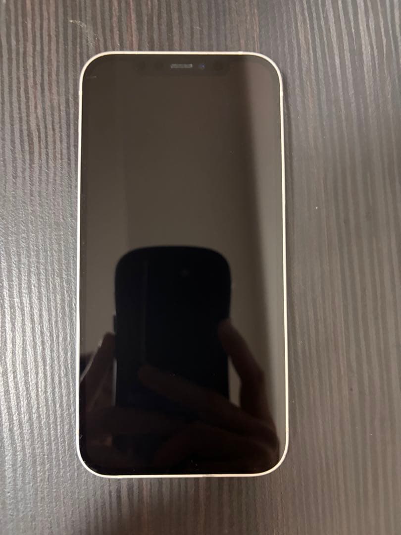 Apple iPhone 12 本体 ホワイト　SIMフリー