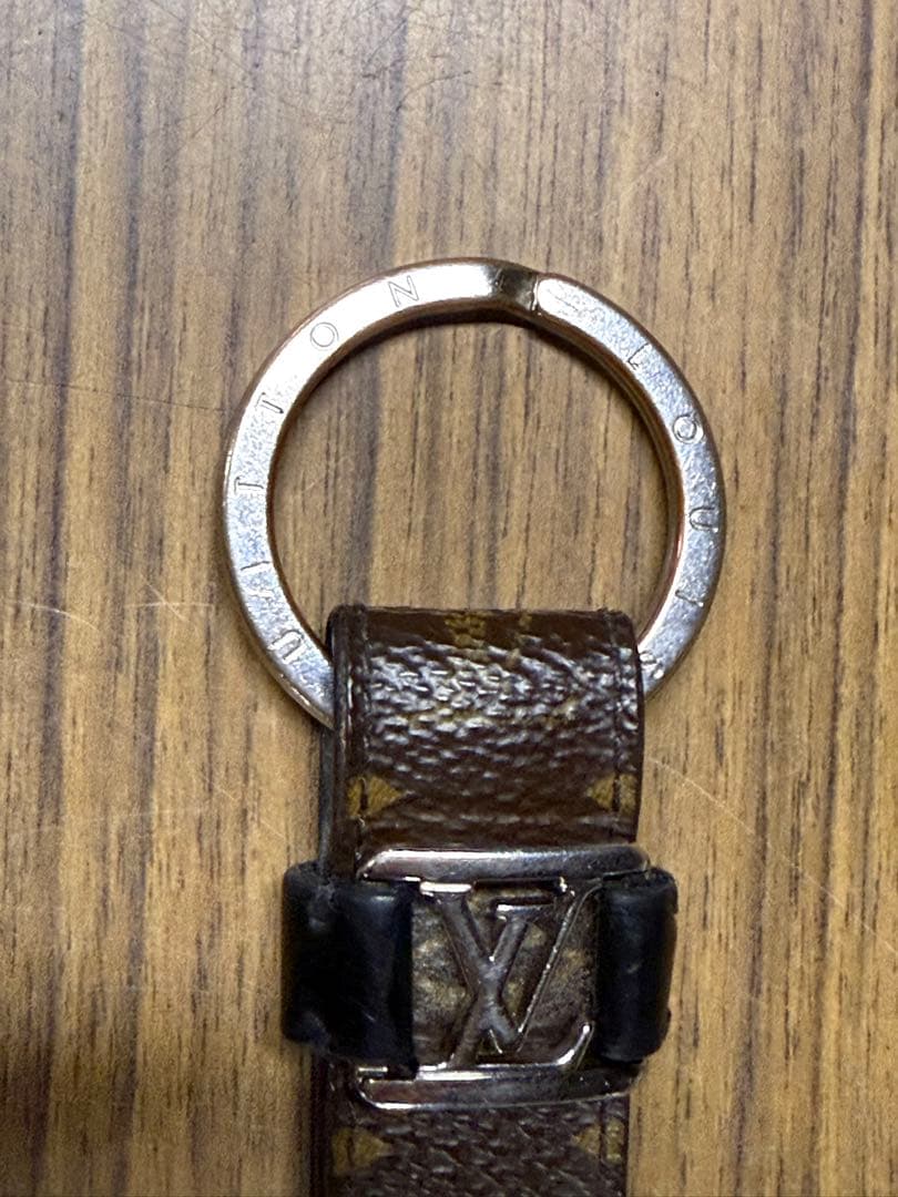 ルイヴィトン　モノグラム LVロゴ キーホルダー・LVドラゴンヌ キーリング