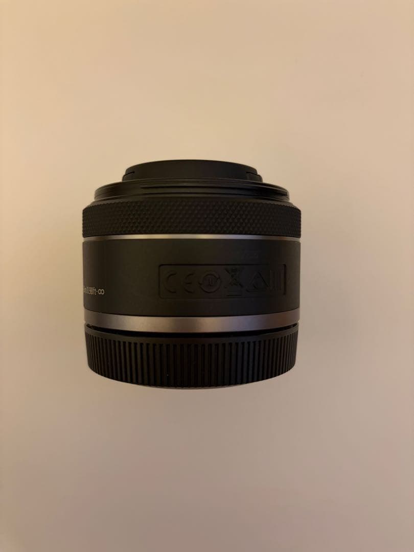 Canon RF50mm F1.8 STM ※レンズフード(ES-65B)付き