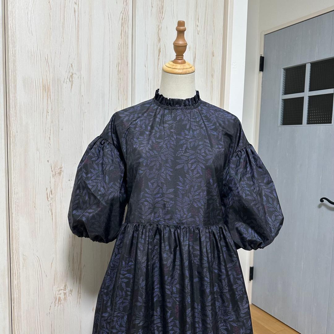 着物リメイク 大島紬からフリル襟の後ろボタンワンピース(M)