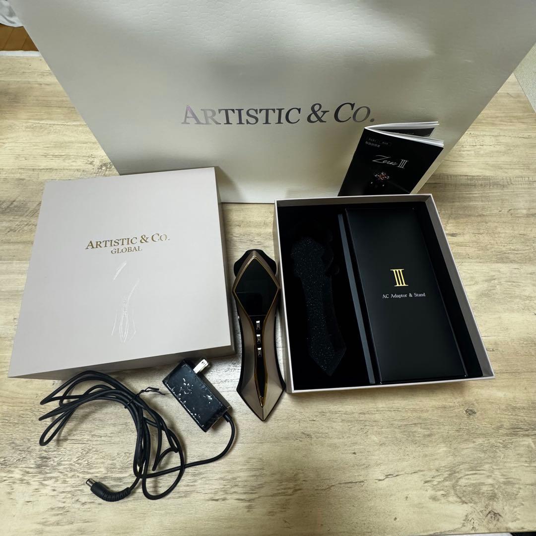 最終値下げ【美品】ARTISTIC & CO. Zeus III 正規品美顔器