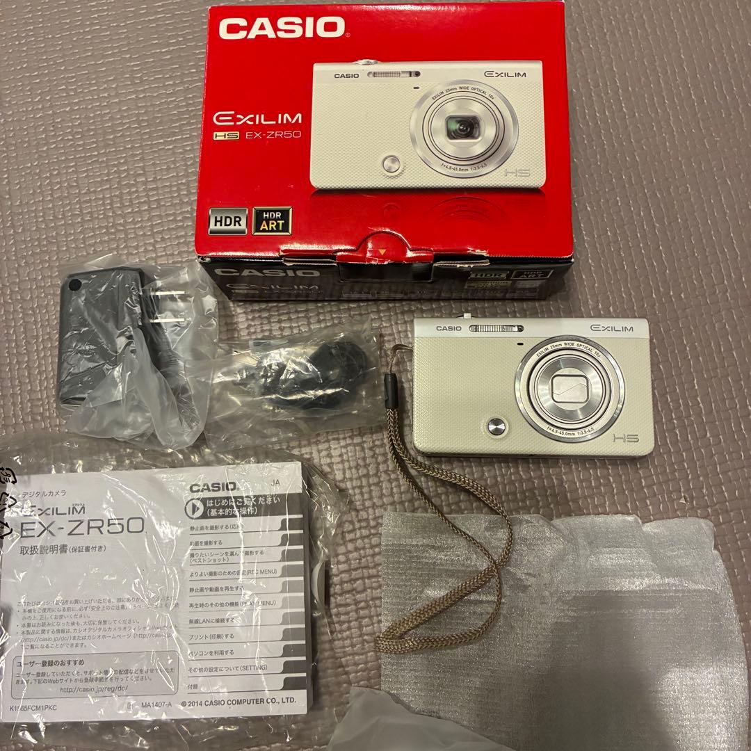 CASIO EXILIM EX-ZR50 ホワイト　カシオ　デジタルカメラ