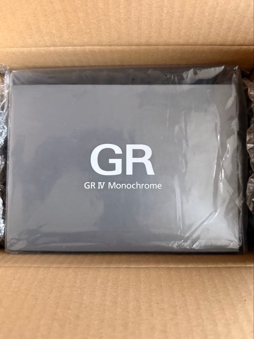 GR IV Monochrome コンパクトデジタルカメラ