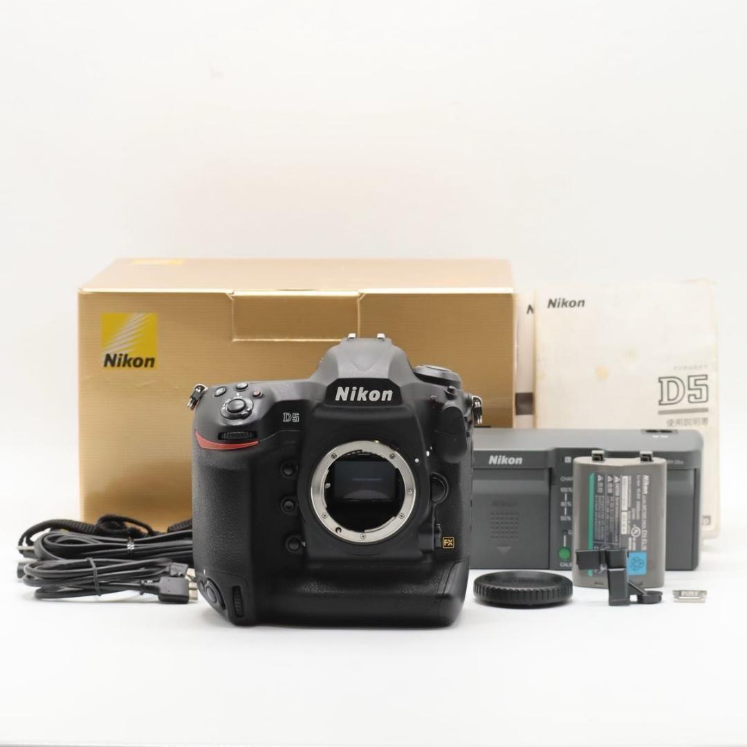 【元箱付き・ショット数8,863】Nikon D5 (CF-Type)