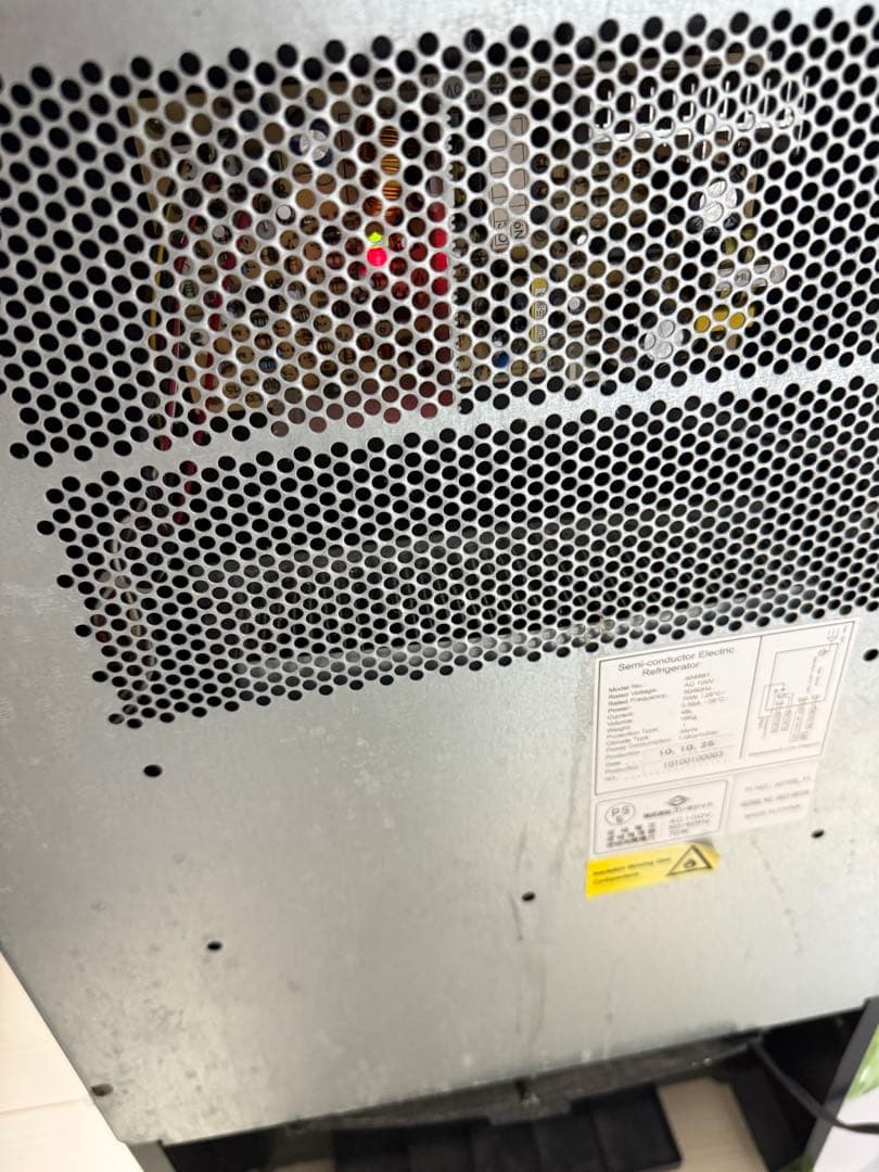 ワインセラー 約15本収納(最大収納18本) ガラス扉