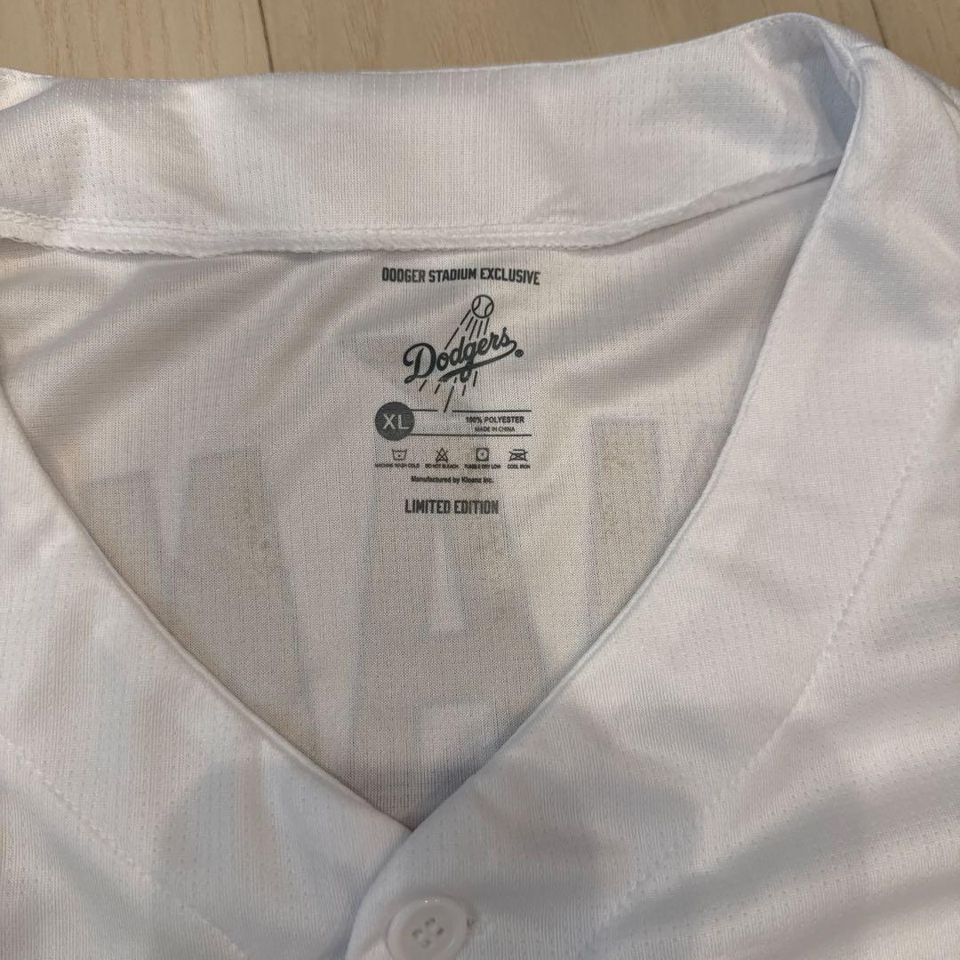 テオスカー・ヘルナンデス ドジャース ゴールドユニフォーム　球場　配布品