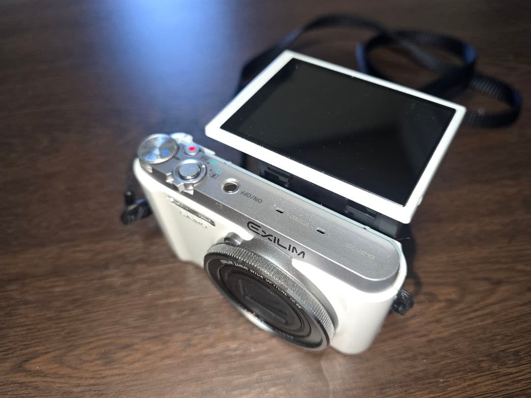 CASIO EXILIM EX-ZR1000 ホワイト