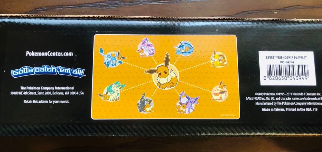 海外限定　イーブイズ　ポケモンカード　プレイマット　2種類