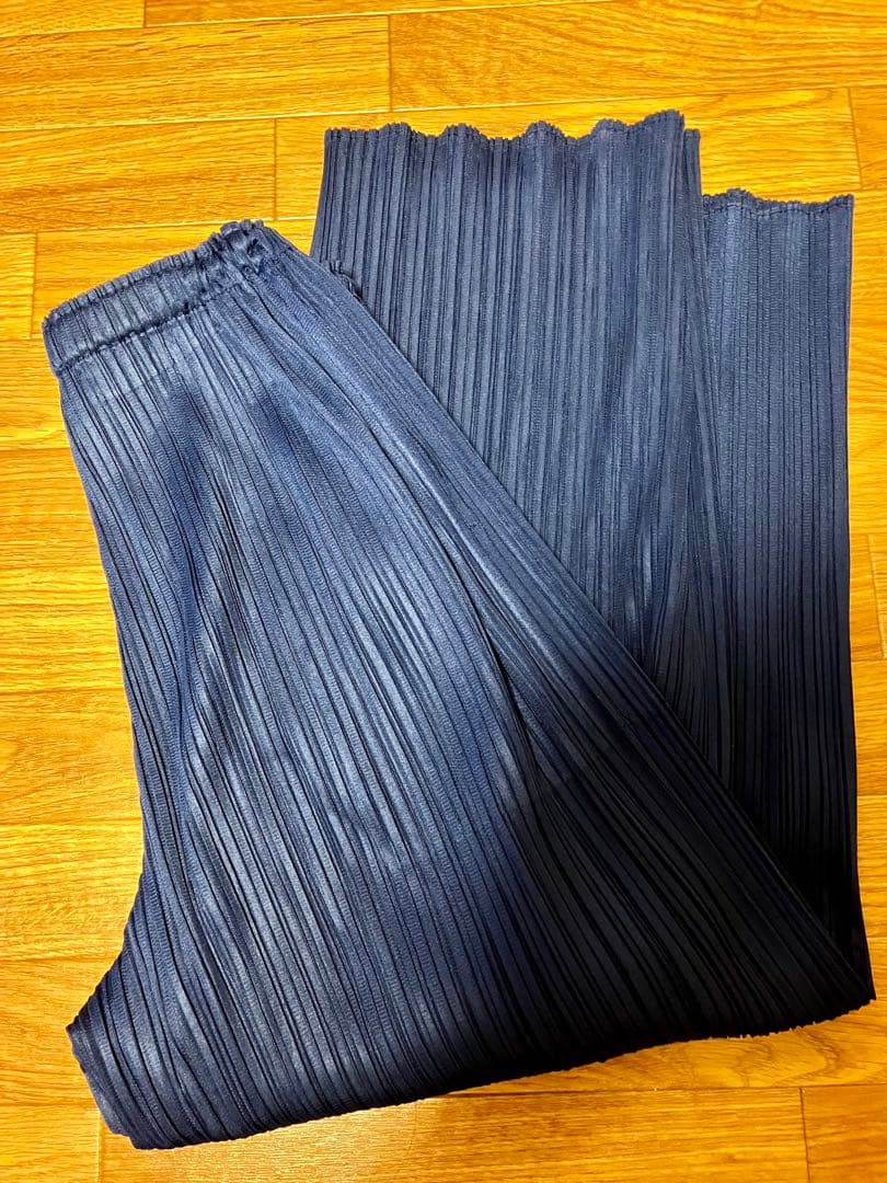 PLATS PLEASEプリーツパンツ紺イッセイミヤケネイビー