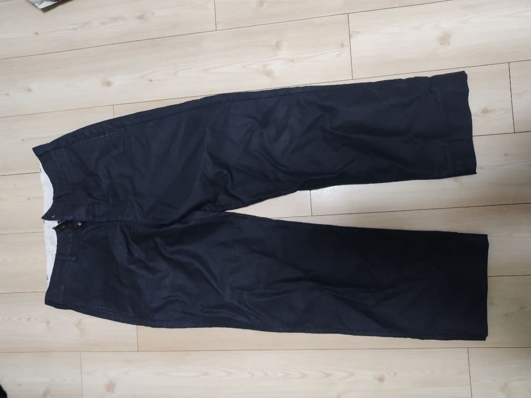 パブロヴィンチ　オイルドチノ　トラウザー